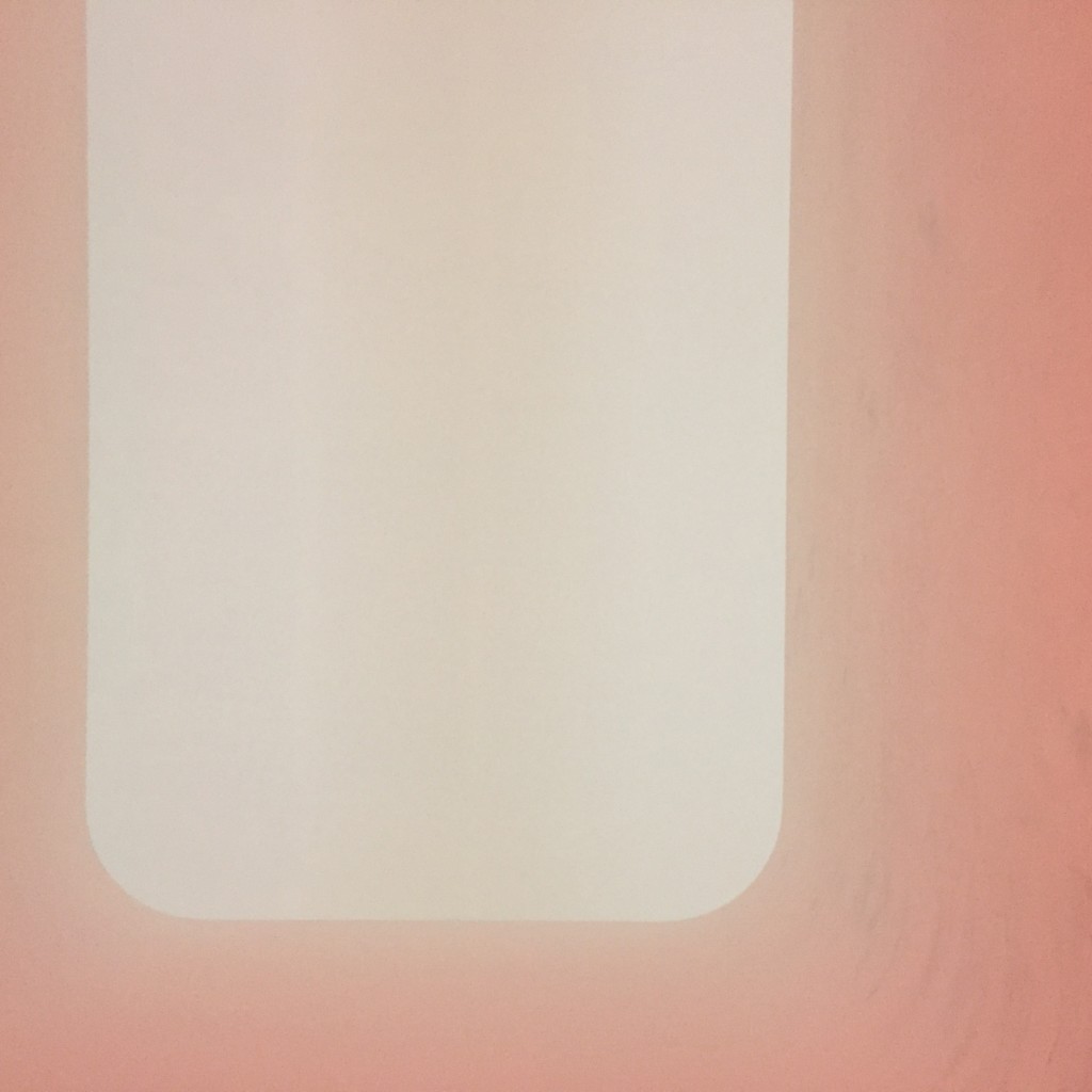 詹姆斯·特瑞尔《全域装置（香格里拉【穿越山巅】）》在龙美术馆展览现场，2017年。摄影：令狐小