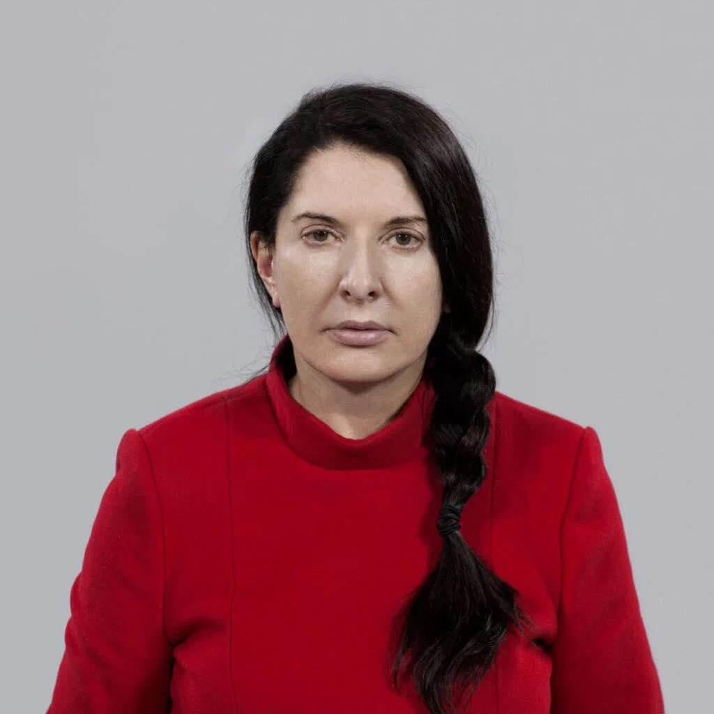 玛丽娜·阿布拉莫维奇（Marina Abramović），《艺术家在场》（“The Artist is Present