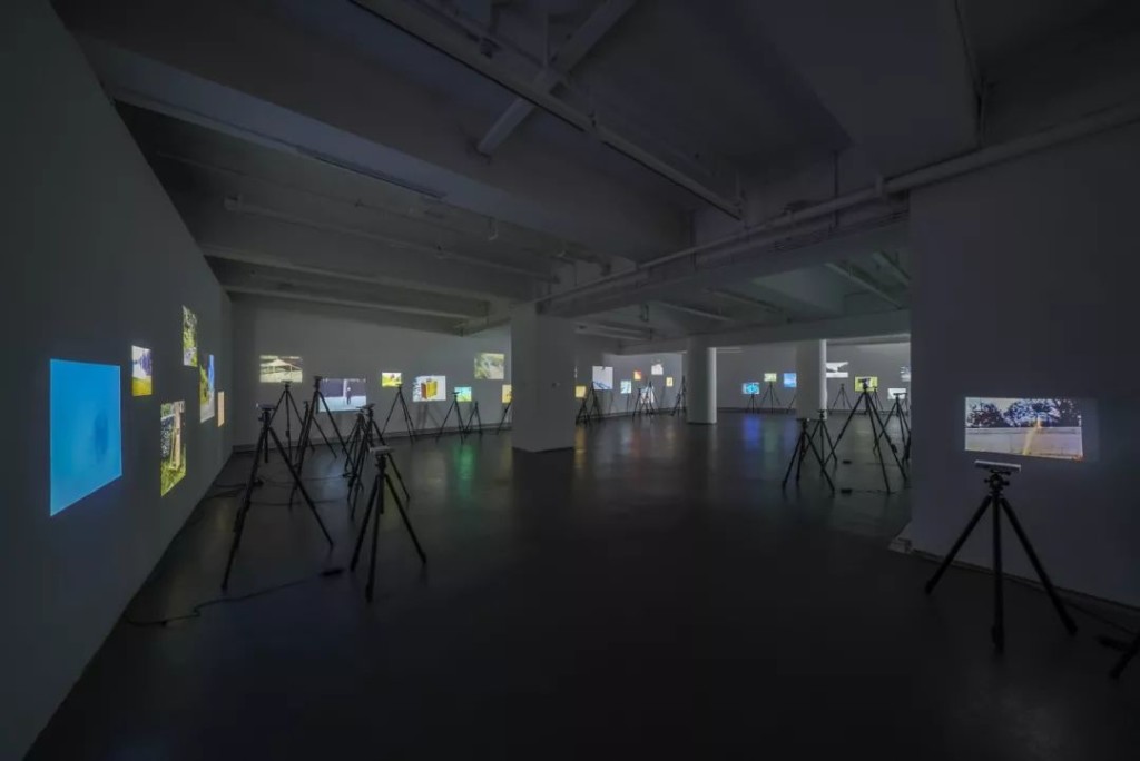 麓湖·A4美术馆展览“罗曼·西格纳：影像——一九七八至一九八九和现在
