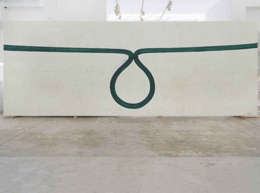 张恩利新作《绿色管子》。图片：鸣谢西岸艺术与设计博览会