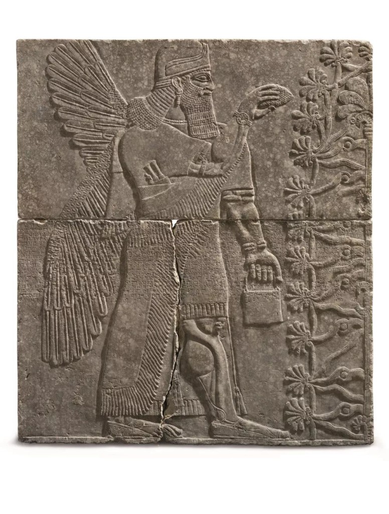阿淑尔纳西尔帕统治时期（约公元前883-859年）一件长着翅膀的天才亚述人的石膏浮雕。图片：由佳士得提供
