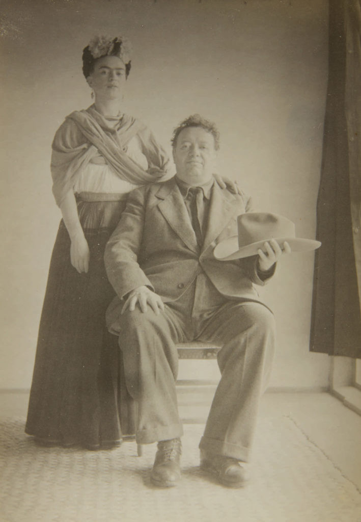 Nickolas Muray，《弗里达·卡罗与迭戈·里维拉》，1940。图片：致谢苏富比 