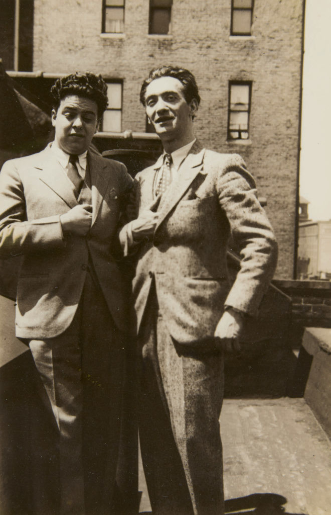 左起：Nickolas Muray和Miguel Covarrubias，1940。图片：致谢苏富比 