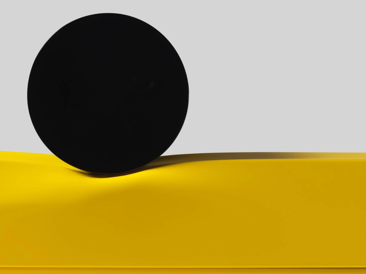 卡罗尔·波维，《变形的骷髅》，2019，? 卡罗尔·波维，图片由艺术家及卓纳画廊提供